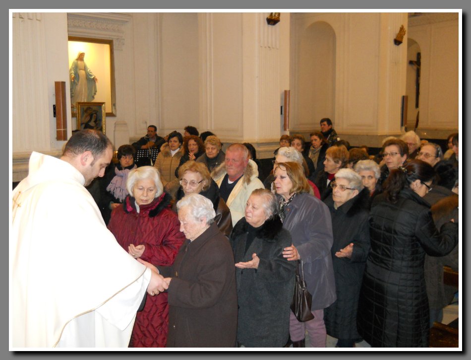 11-02-2011-madonna-lourdes (6)